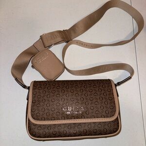 Guess crossbody